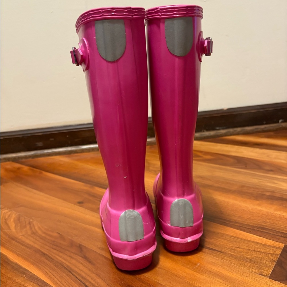 Hunter Classic sz 13 UK 32 pink gloss kids rain boots, great pre owned condition - Picture 3 of 17